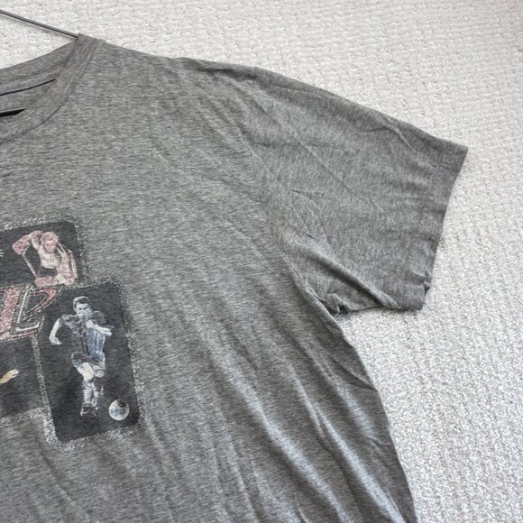 VTG 90s Logo Athletic Grey T-Shirt Sz XL Soccer, Football, Hockey & BB Print - Picture 4 of 16